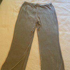 CHICO’S Travelers Classic No Tummy Pants -- taupe -- XL or Chico's size 3